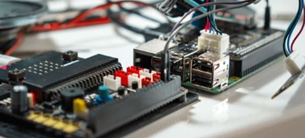 Raspberry Pi STEM Projects